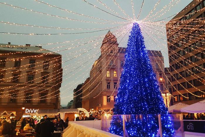 The christmas markets continue on in places like St. Stephen's Square until after New Years Day