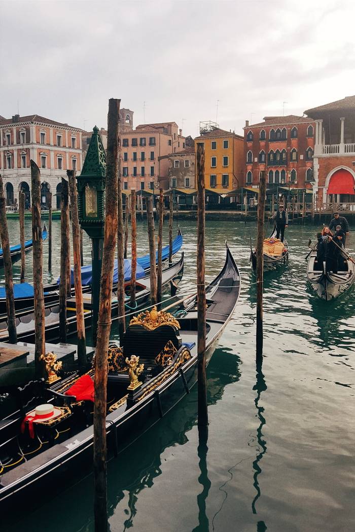 Gondolas and the traghetto alongside the grand canal